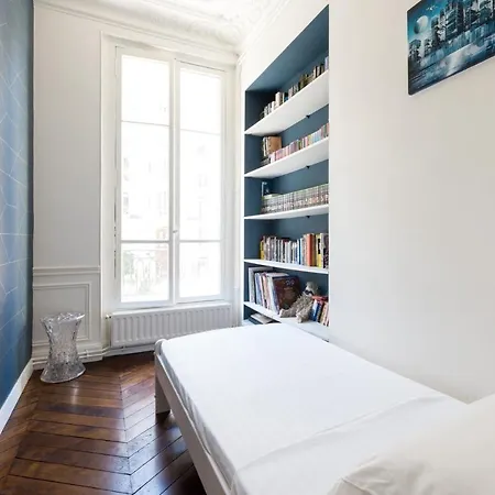 Appartement Chaussee De La Muette *