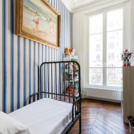 Chaussee De La Muette Paris